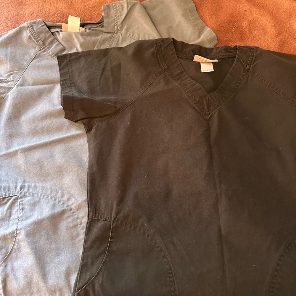 Lot of 2 Scrub Tops in Black and Gray